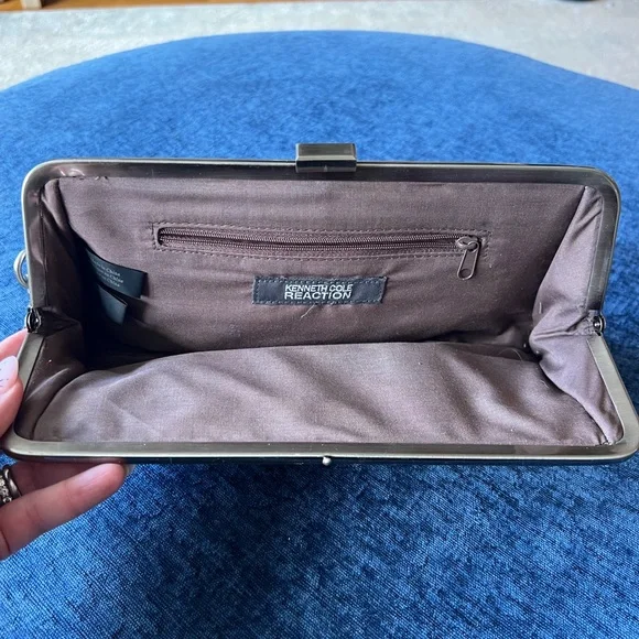 Kenneth Cole Reaction Brown Leather Frame Clutch Wristlet Kiss Lock Bag - Picture 11 of 14